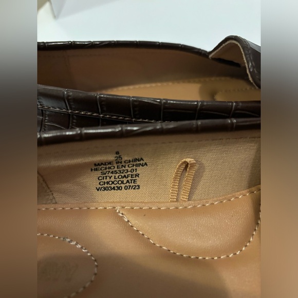 Old Navy Faux Leather City Loafers - Picture 12 of 12